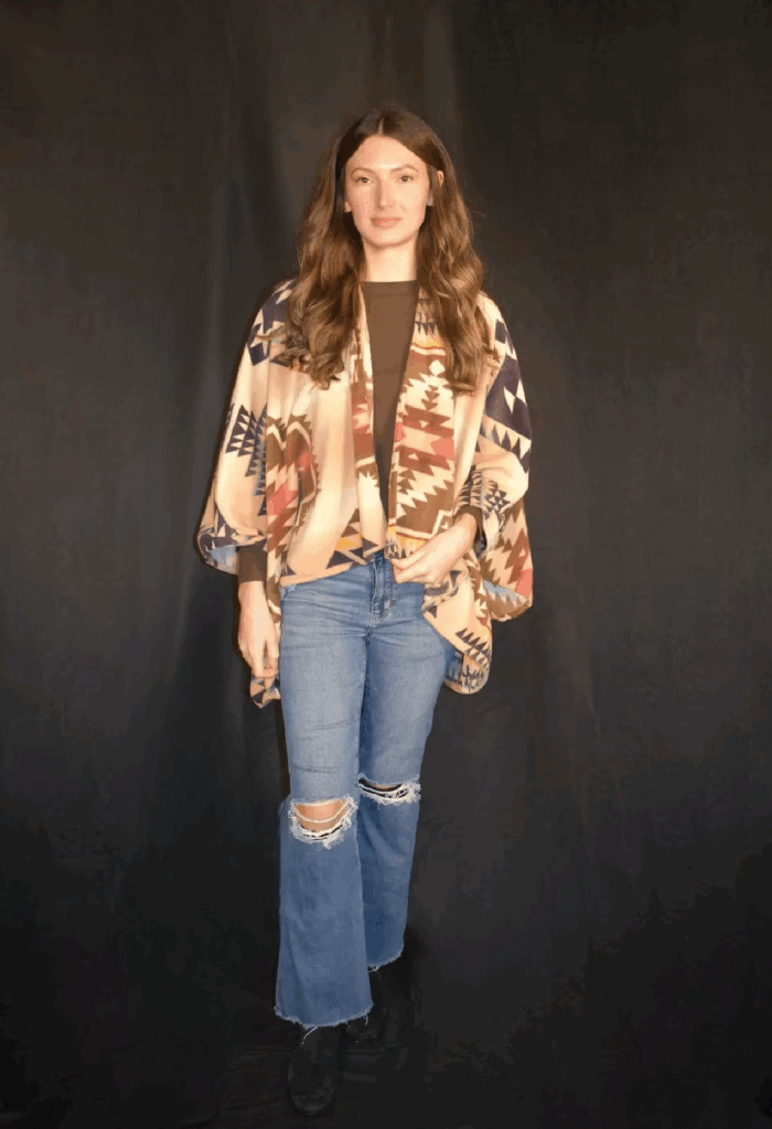 Tan Fleece Azteca Ruana